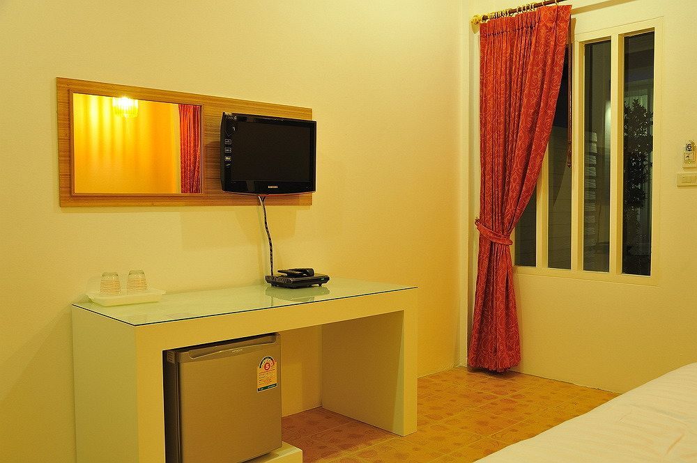 Clear House Phuket Hotell Kamala Beach Exteriör bild