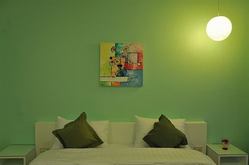 Clear House Phuket Hotell Kamala Beach Exteriör bild