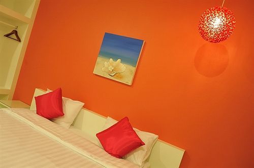Clear House Phuket Hotell Kamala Beach Exteriör bild