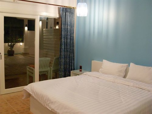 Clear House Phuket Hotell Kamala Beach Exteriör bild
